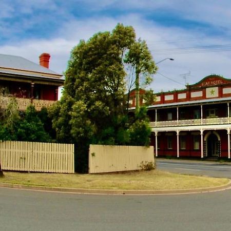 Historic Star Lodge And Station Masters House Narrandera Exteriér fotografie
