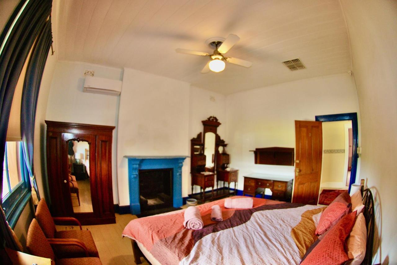Historic Star Lodge And Station Masters House Narrandera Pokoj fotografie