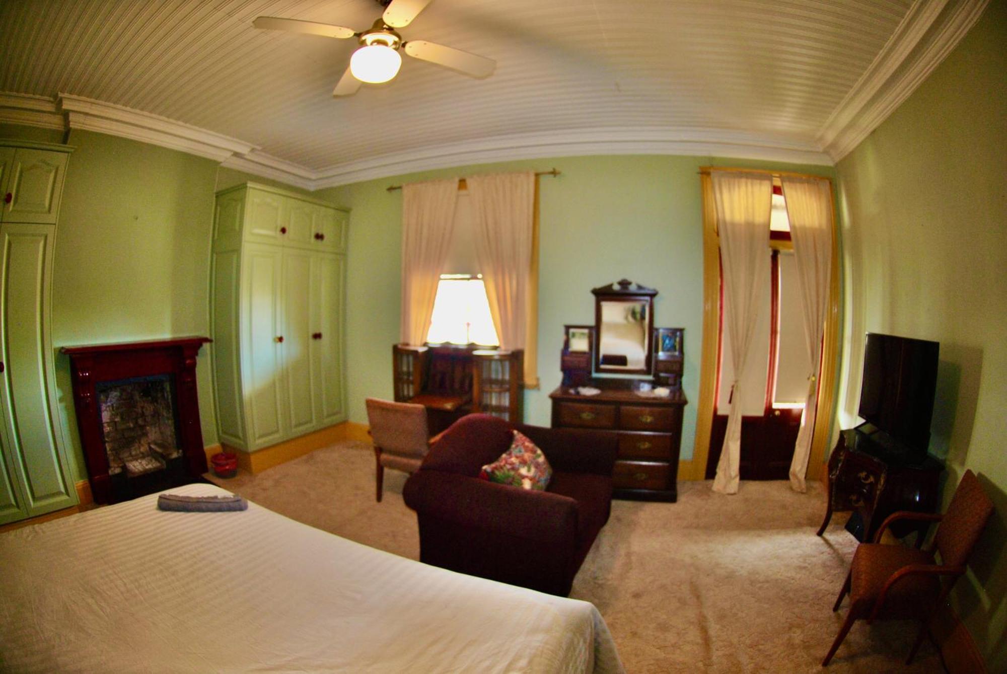 Historic Star Lodge And Station Masters House Narrandera Pokoj fotografie